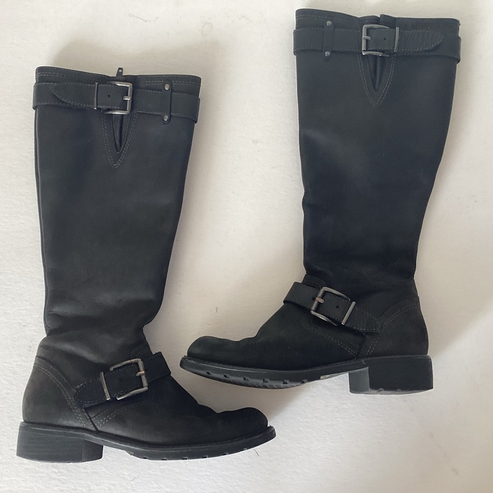 Clarks side zip low block heel leather moto style black boots with buckles 7 Med